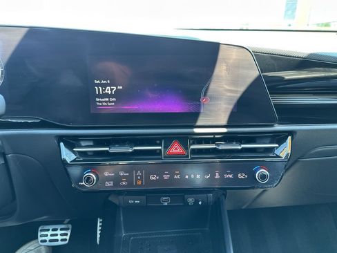 Used 2023 Kia Niro Wave w/ Wave Preserve Package FWD image 37