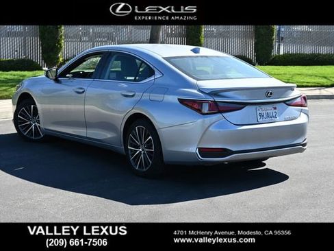 Used 2023 Lexus ES 300h w/ Premium Package image 3