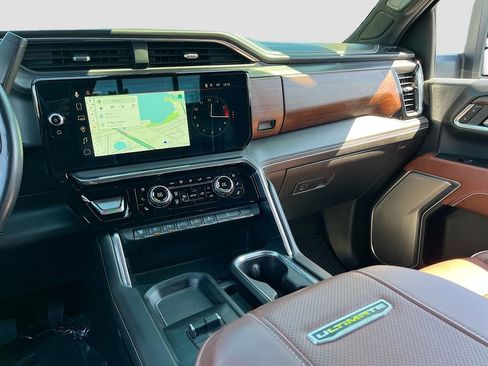 Used 2024 GMC Sierra 2500 Denali Ultimate image 25