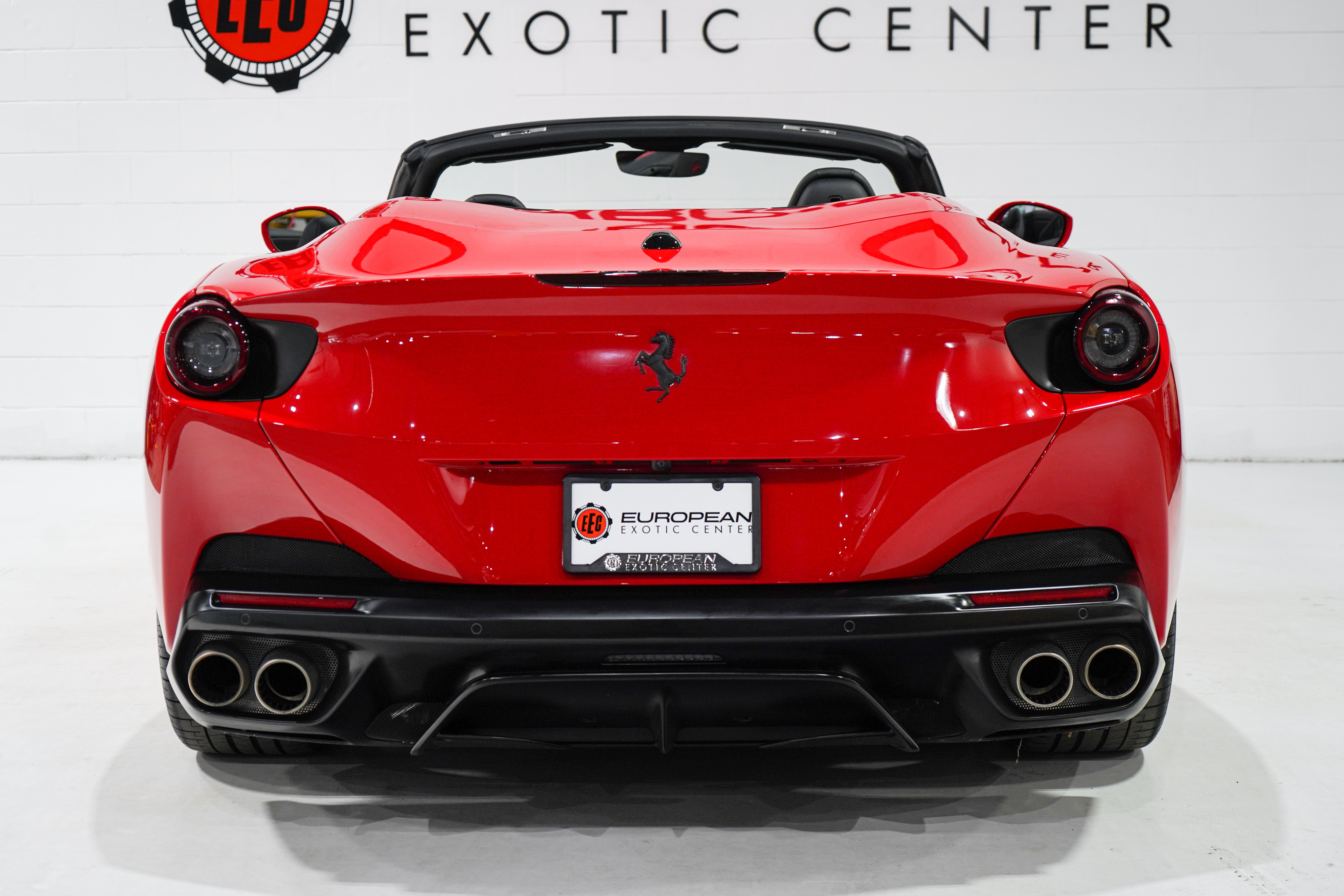 Used 2019 Ferrari Portofino RWD image 3