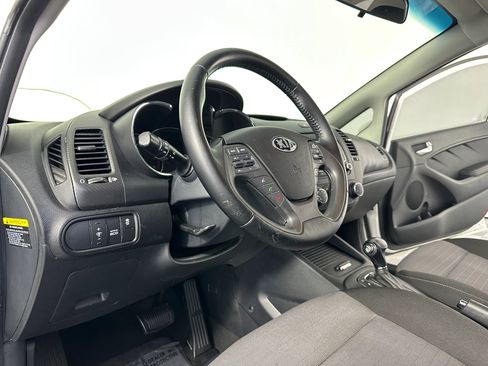 Used 2015 Kia Forte EX image 30