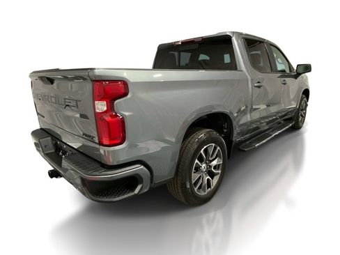 Used 2022 Chevrolet Silverado 1500 RST w/ Convenience Package II AWD/4WD image 4