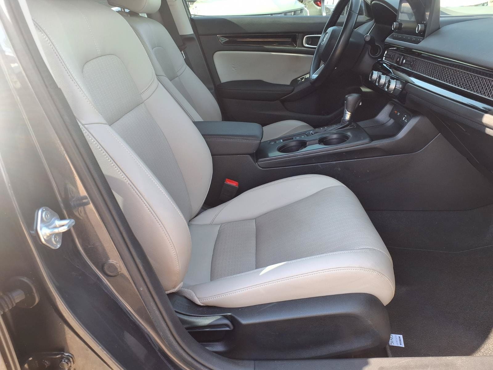 Used 2024 Honda Civic EX-L image 11