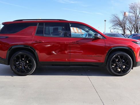 Used 2024 Chevrolet Traverse RS w/ LPO, Floor Liner Package image 4