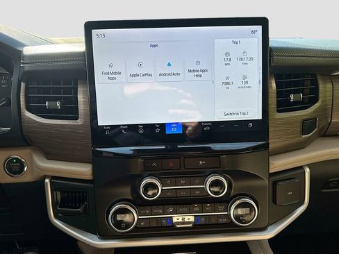 Used 2024 Ford Expedition Max Limited AWD/4WD image 19