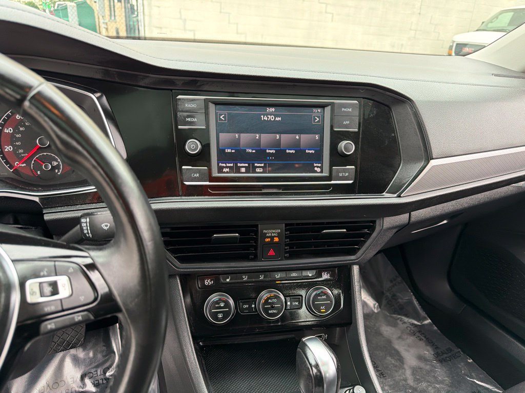 Used 2019 Volkswagen Jetta SE FWD image 29