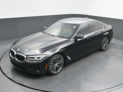 Used 2022 BMW 530i w/ Convenience Package RWD image 34