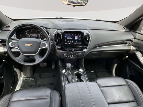 Used 2023 Chevrolet Traverse LT w/ Rear Camera Mirror Package AWD/4WD image 7