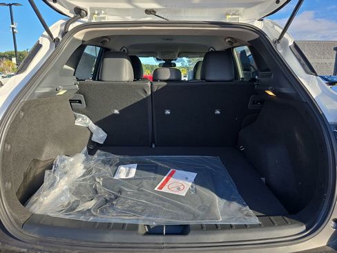 New 2026 Nissan Kicks SR w/ Cold Weather Package image 15