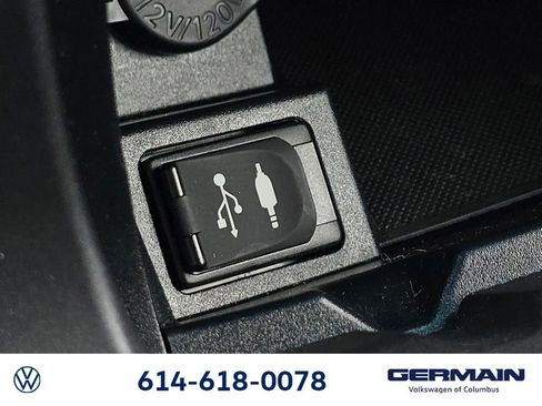 Used 2017 Toyota Camry SE image 37