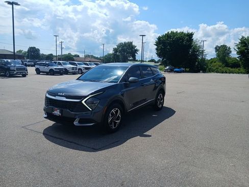 Used 2024 Kia Sportage LX AWD/4WD image 4