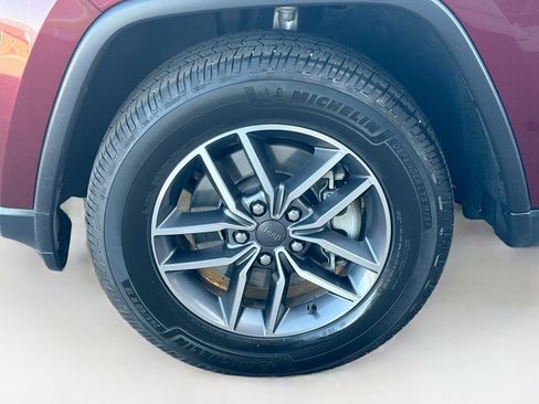 Used 2022 Jeep Grand Cherokee Limited AWD/4WD image 11