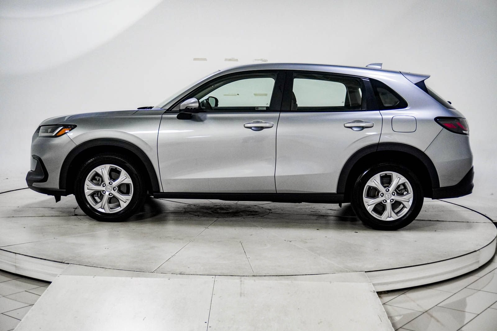 Used 2024 Honda HR-V LX image 5