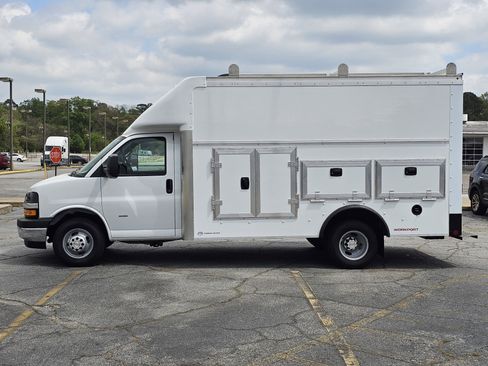 New 2026 Chevrolet Express 3500 w/ Power Convenience Package RWD image 17