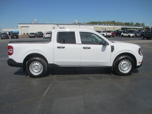 Used 2025 Ford Maverick XL image 4