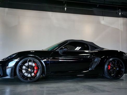 Used 2022 Porsche 718 Boxster Spyder RWD image 56
