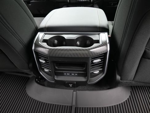 New 2026 RAM 1500 4x4 Crew Cab image 25