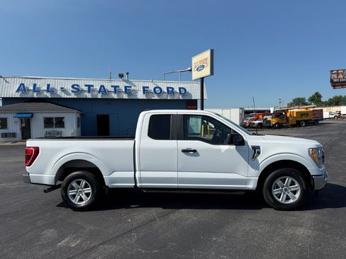 Used 2022 Ford F150 XLT w/ Trailer Tow Package RWD image 9