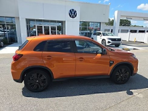 Used 2023 Mitsubishi Outlander Sport LE AWD/4WD image 2