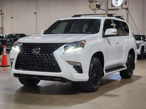 Used 2023 Lexus GX 460 w/ Black Line Special Edition AWD/4WD image 4