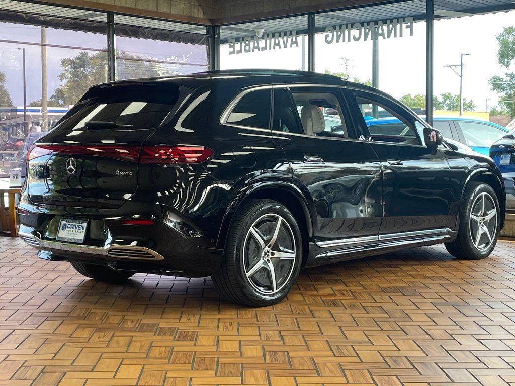 Used 2023 Mercedes-Benz EQS 580 4MATIC SUV image 13
