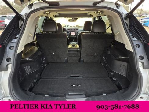 Used 2020 Nissan Rogue SL w/ Premium Package image 10