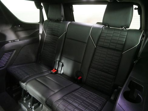 Used 2022 Cadillac Escalade Sport Platinum w/ LPO, ONYX Package image 18