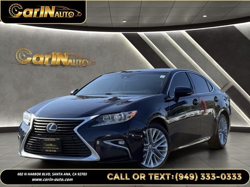 Used 2017 Lexus ES 350 w/ Luxury Package FWD image 1