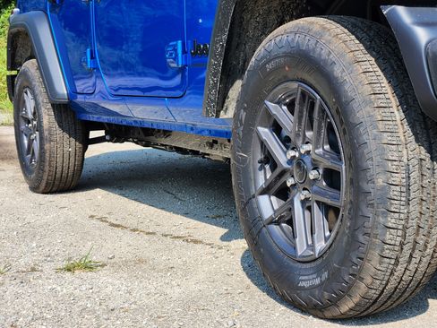 New 2025 Jeep Wrangler Sport S image 18