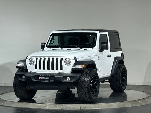 Used 2019 Jeep Wrangler Sport AWD/4WD image 5