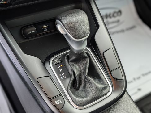 Used 2023 Kia Soul LX image 4