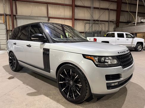 Used 2017 Land Rover Range Rover Supercharged AWD/4WD image 2