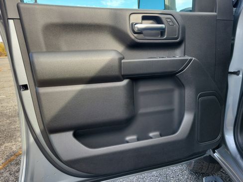 New 2026 GMC Sierra 2500 Pro w/ Convenience Package image 17