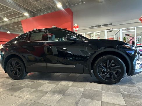 New 2026 Toyota C-HR AWD/4WD image 3