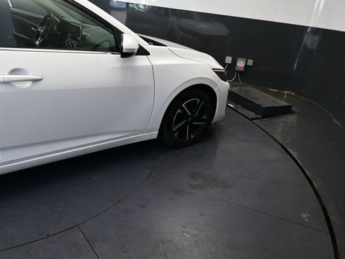 Used 2024 Nissan Sentra SV FWD image 22