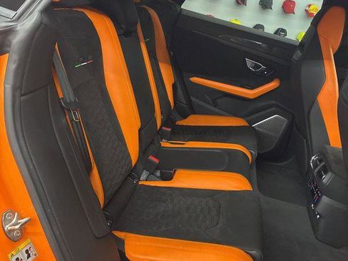Used 2021 Lamborghini Urus AWD/4WD image 21