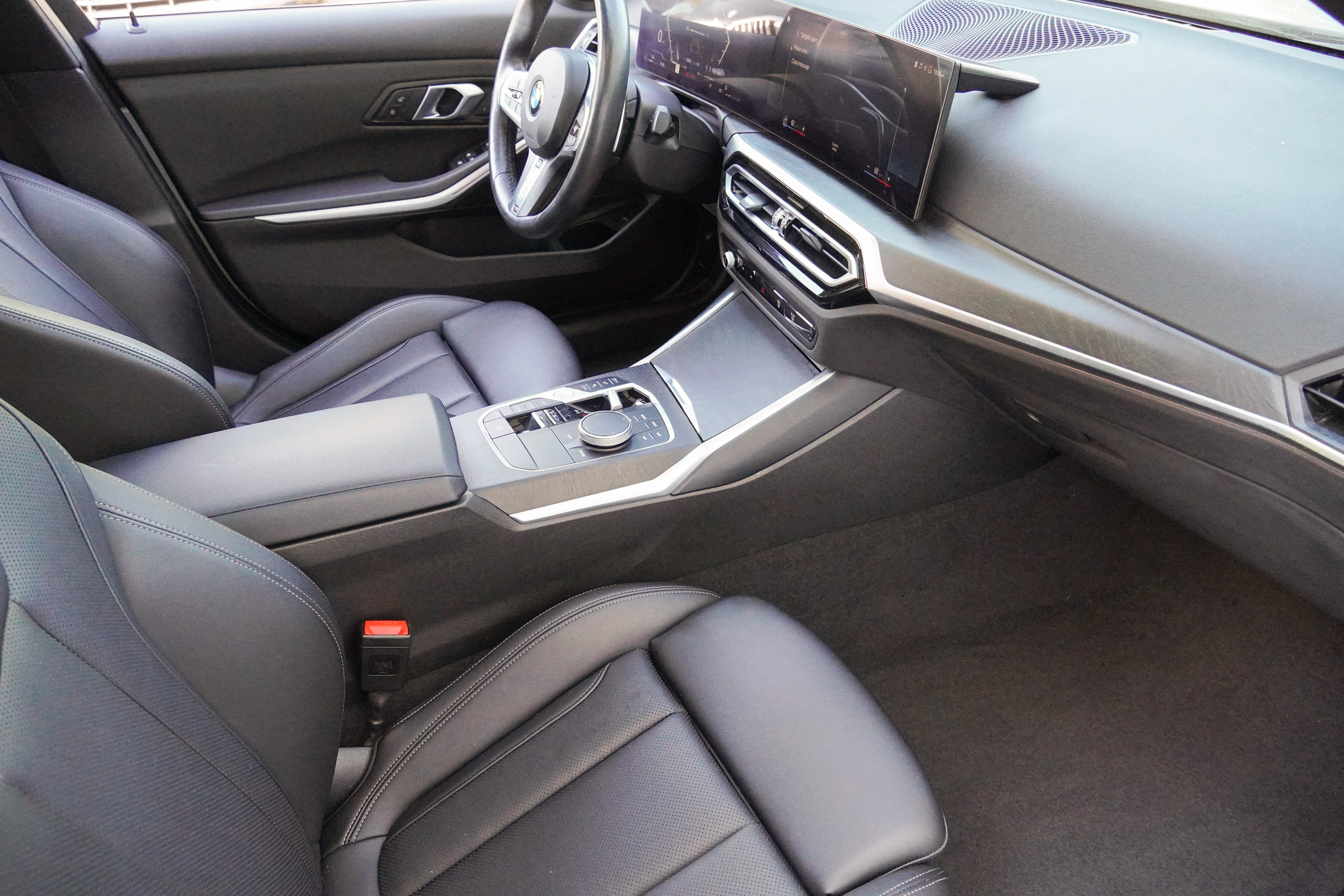 Used 2024 BMW 330i Sedan w/ M Sport Package RWD image 7