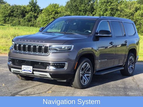 Used 2024 Jeep Wagoneer Series II w/ Flexible Seating Group AWD/4WD image 3