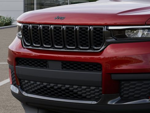 New 2025 Jeep Grand Cherokee L Altitude image 31