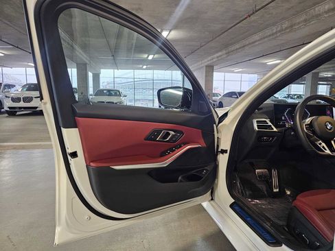 Used 2025 BMW 330i xDrive Sedan w/ M Sport Package AWD/4WD image 32