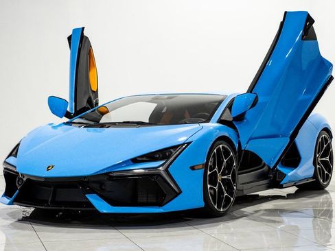 Used 2024 Lamborghini Revuelto AWD/4WD image 2