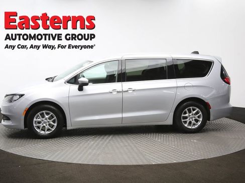Used 2023 Chrysler Voyager LX FWD image 58