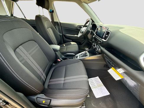 New 2026 Hyundai Venue SEL FWD image 20