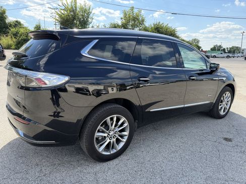 Used 2024 Buick Enclave Avenir AWD/4WD image 7
