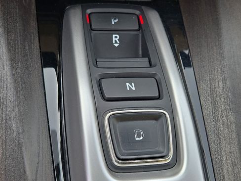 Certified 2018 Honda Clarity Touring image 16