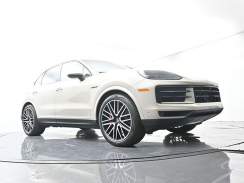 Certified 2026 Porsche Cayenne S AWD/4WD image 55