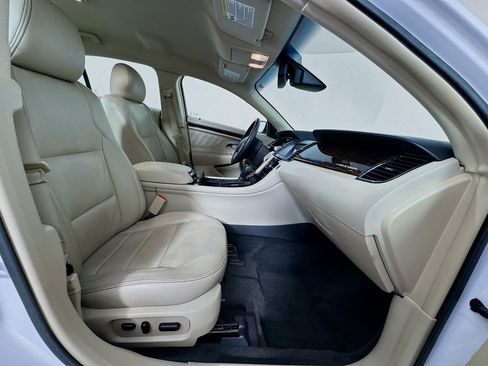 Used 2017 Ford Taurus Limited image 28