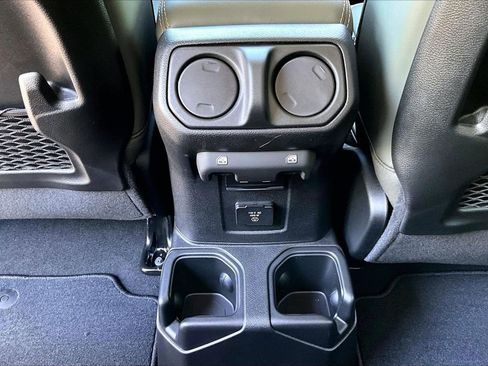 New 2026 Jeep Gladiator Mojave image 15