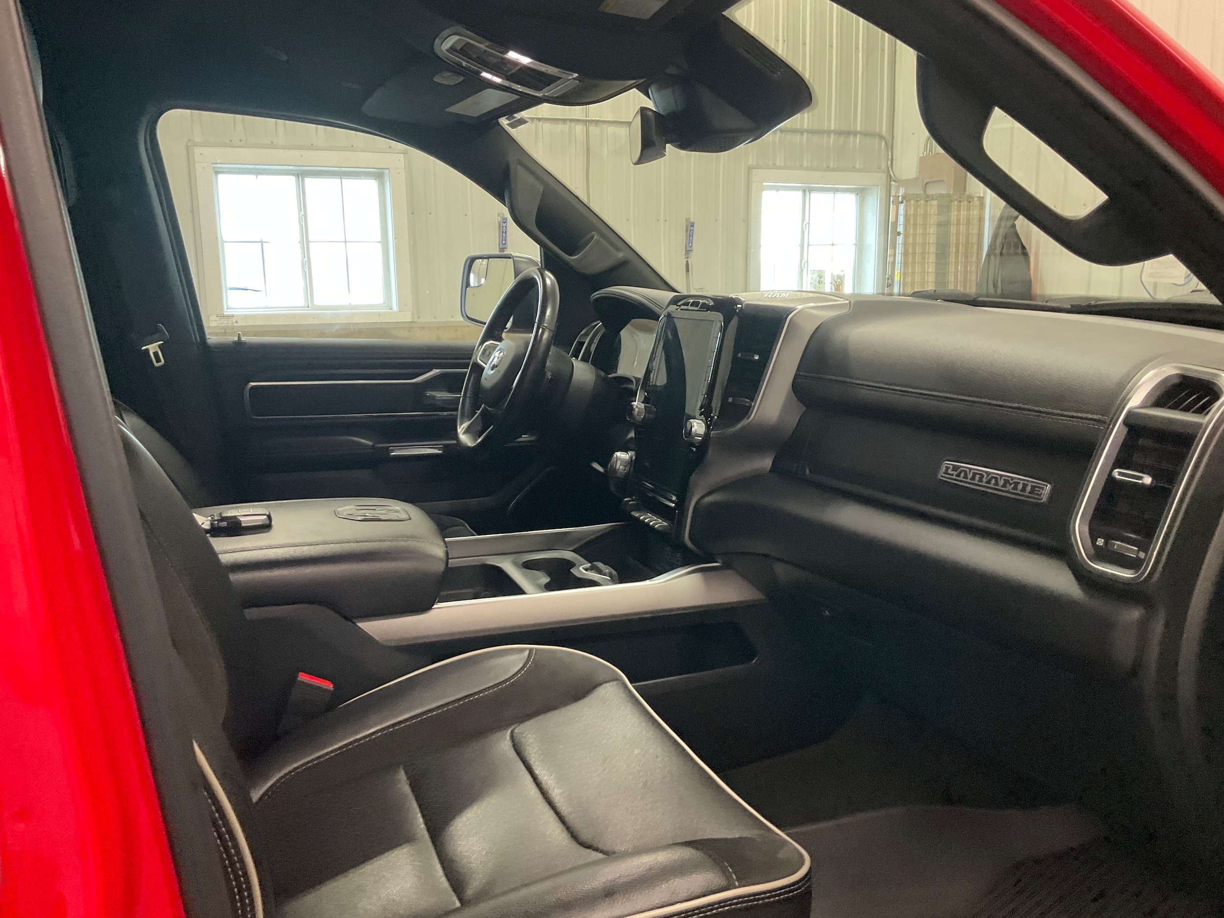 Used 2023 RAM 1500 Laramie AWD/4WD image 30