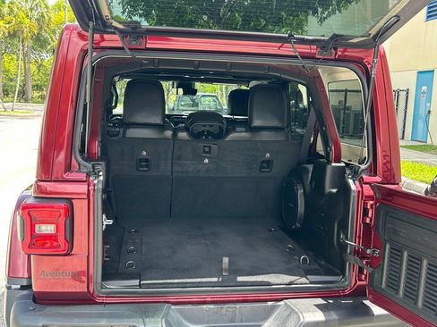 Used 2022 Jeep Wrangler Unlimited Rubicon w/ Trailer Tow Package AWD/4WD image 25
